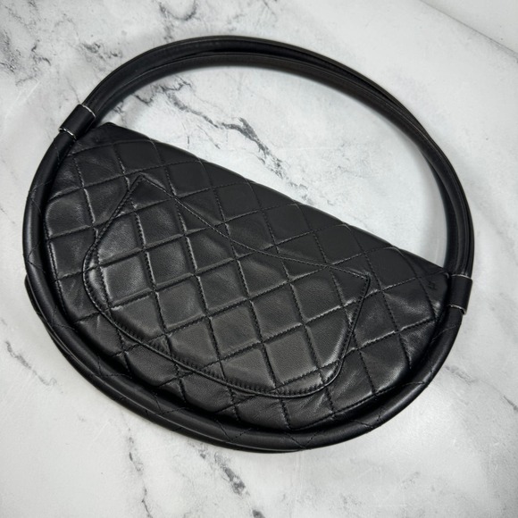 Chanel Hula Flap Bag Black Lambskin Hoop CC SHW Small Wind Power Silver Quilted - Picture 4 of 15